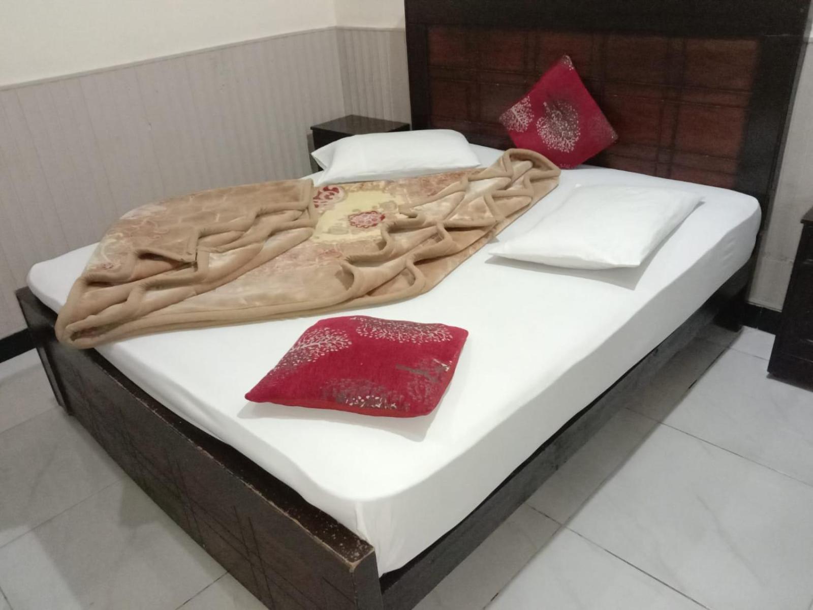 Hotel Khursheed Palace 라왈핀디 외부 사진