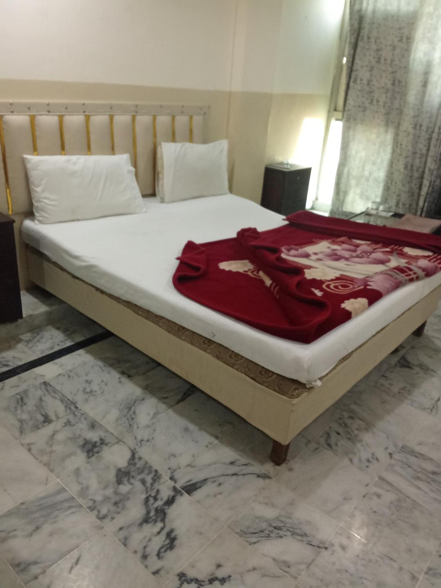 Hotel Khursheed Palace 라왈핀디 외부 사진